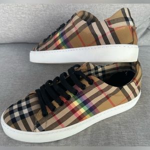 COPY - New Burberry rainbow snickers !